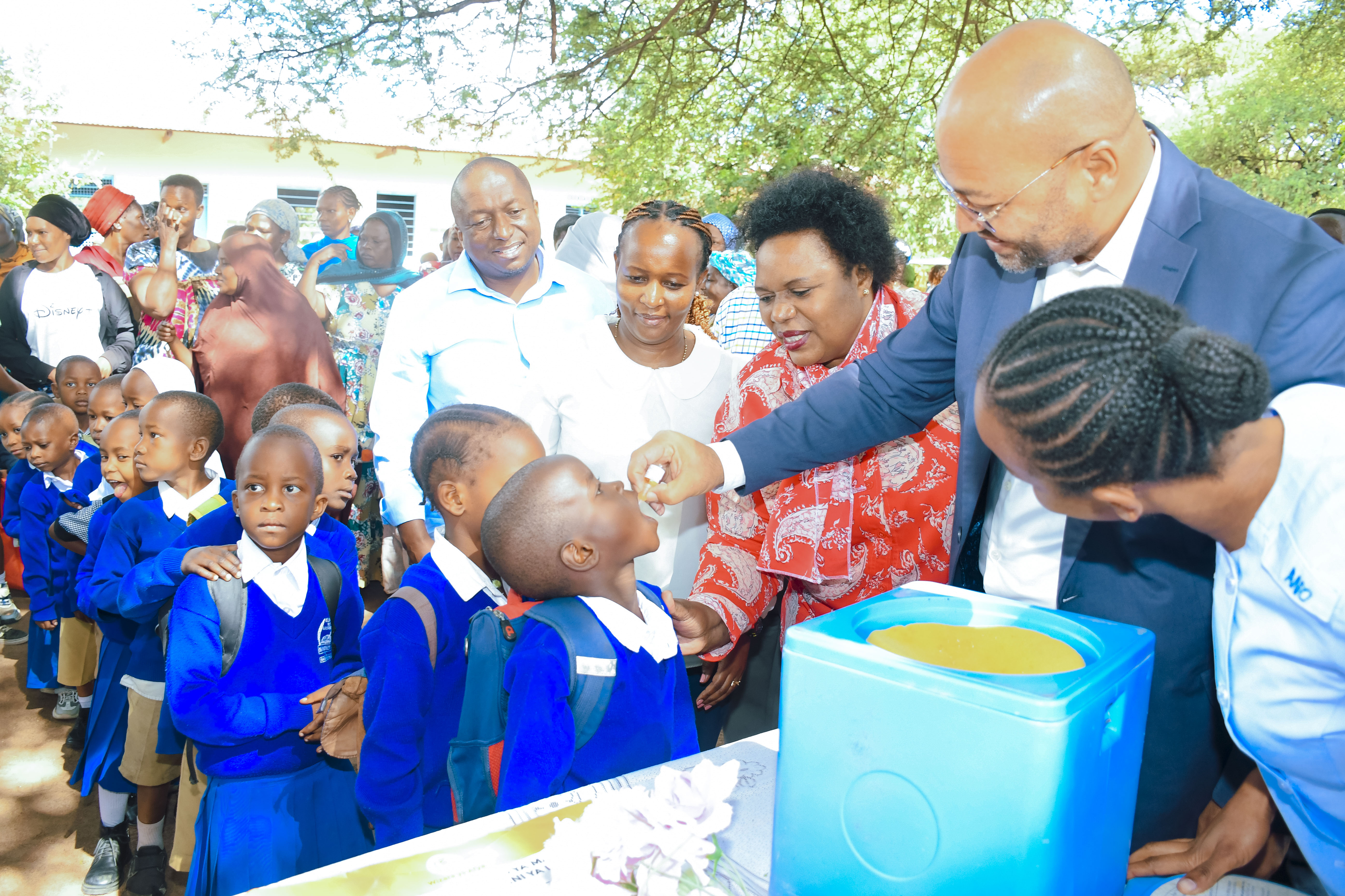 RAS HAMDUNI AZINDUA KAMPENI YA CHANJO YA POLIO KWA WATOTO SHINYANGA.
