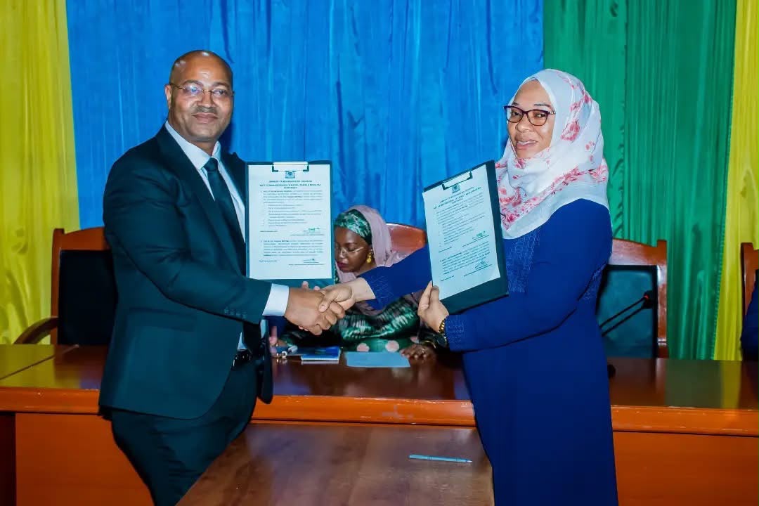 BI. PILI MNYEMA AKABIDHIWA RASMI OFISI SHINYANGA